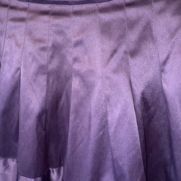 THE LIMITED DEEP PURPLE PLEATED & TIERED SATIN A LINE SKIRT SZ  XS - Picture 2 of 10